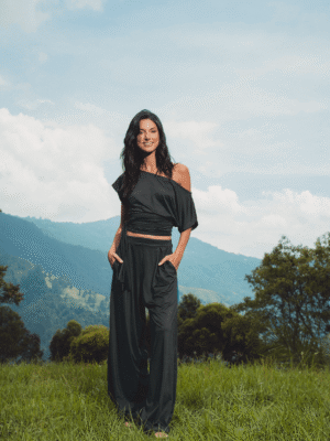 PANTALON AMPLIO CON RECOGIDO EN BOTA